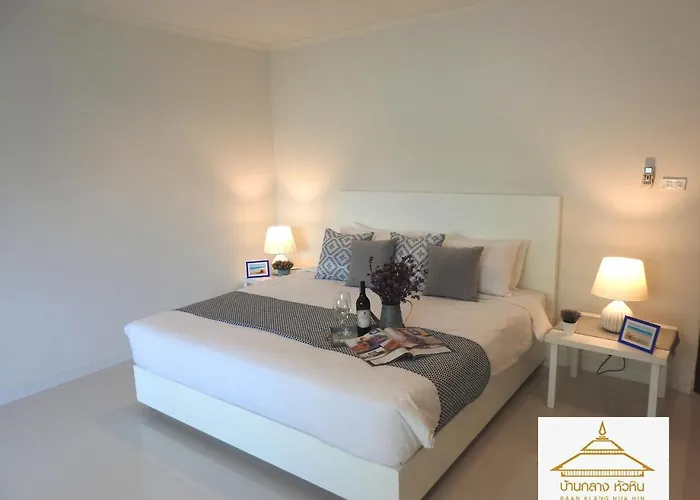 Baanklang Huahin Hotel