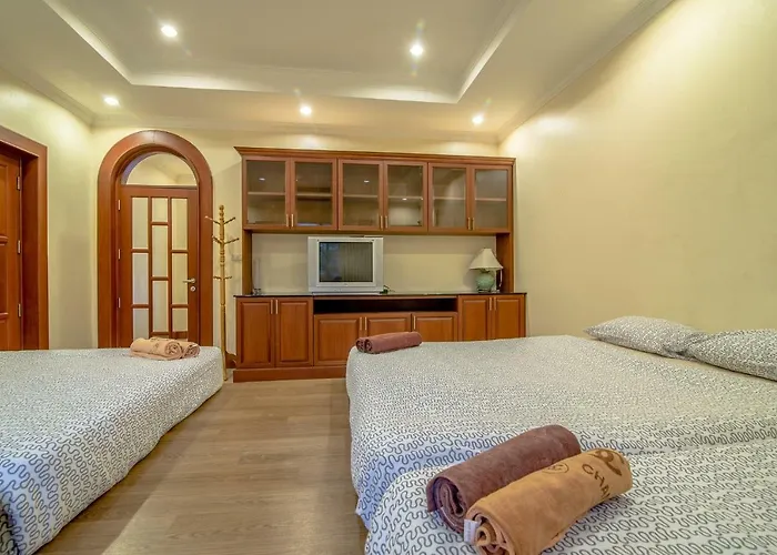 ปาล์ม ปาร์ตี้ หัวหิน พูลวิลล่า Palm Party Hua-Hin Pool Villa avec Piscine